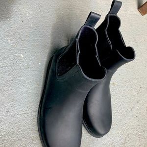 J Crew black rubber rain boots size 8